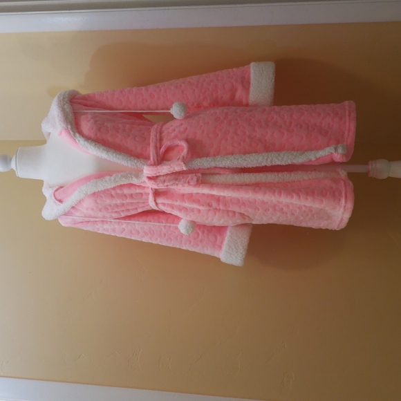 Em & Alfie Other - Em & Alfie Pink Cheetah Print Soft Plush Love Robe